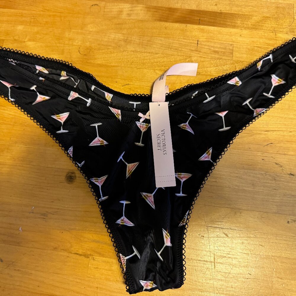 Victoria's Secret Very Sexy Printed High-Leg Thong Panty  NEW with TAGS